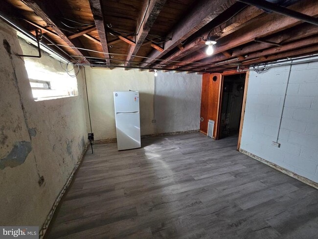 Building Photo - 2849 Hellerman St