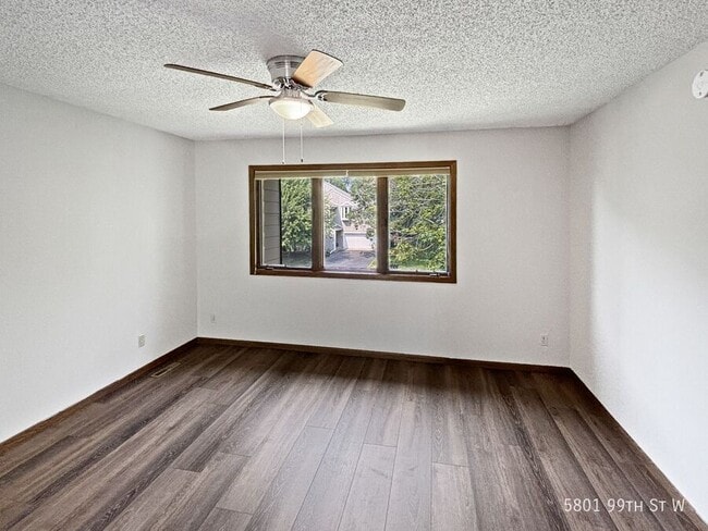 Building Photo - 5801 W 99th St