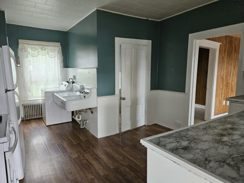 Building Photo - 9 Evergreen Ave