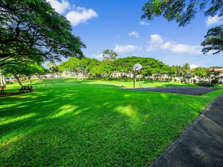Building Photo - 3138 Waialae Ave