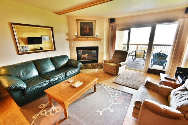 Building Photo - Lake Dillon Condos 203
