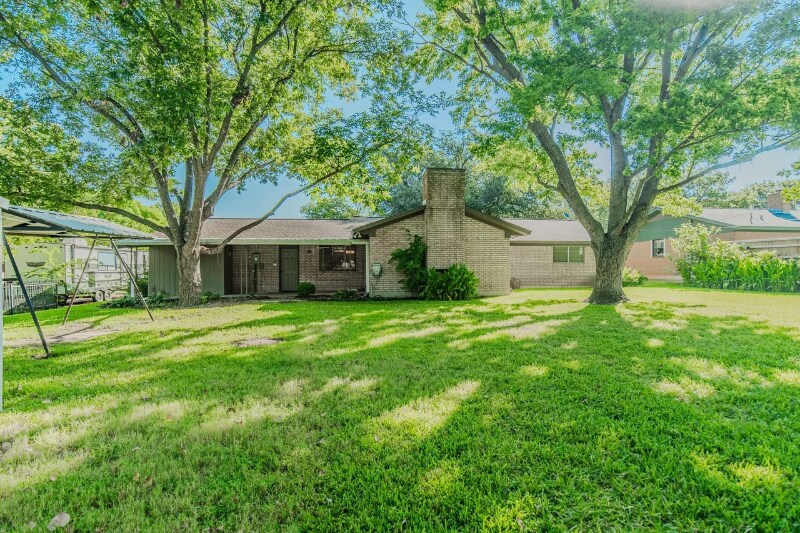 Building Photo - 1320 Magnolia Dr