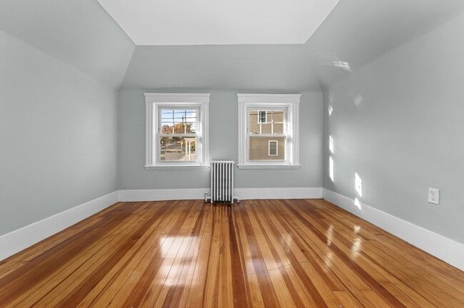 Building Photo - 537 Park Ave