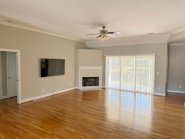 Building Photo - 8405 Fiddlestick Way