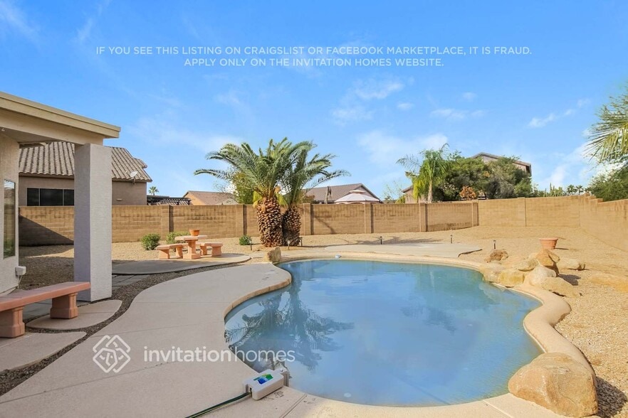 Building Photo - 16003 N Lasso Dr