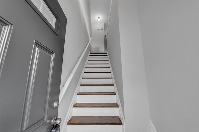 Building Photo - 1737 Liberty Pkwy NW