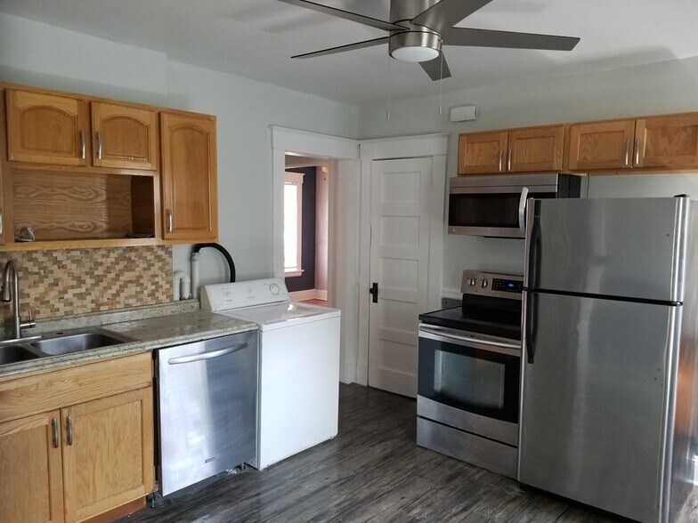 Building Photo - 365 Prospect Ave