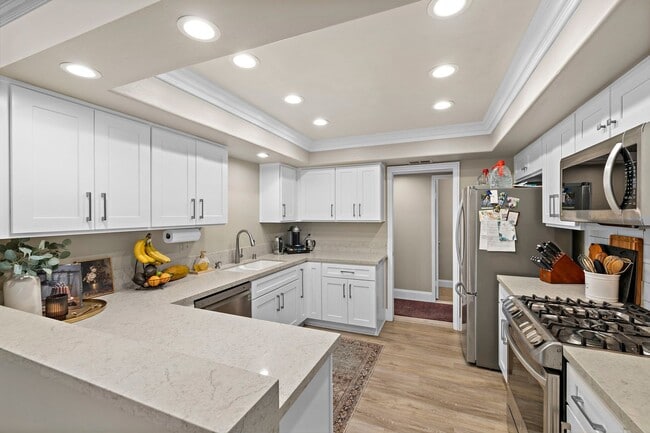 Building Photo - Charming Townhome in Turtle Rock