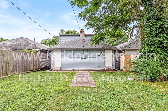Building Photo - 972 Edgemont Ave