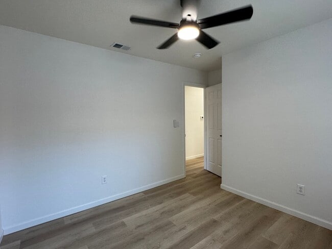 Building Photo - Completely Remodeled Three Bed, Two Bath D...