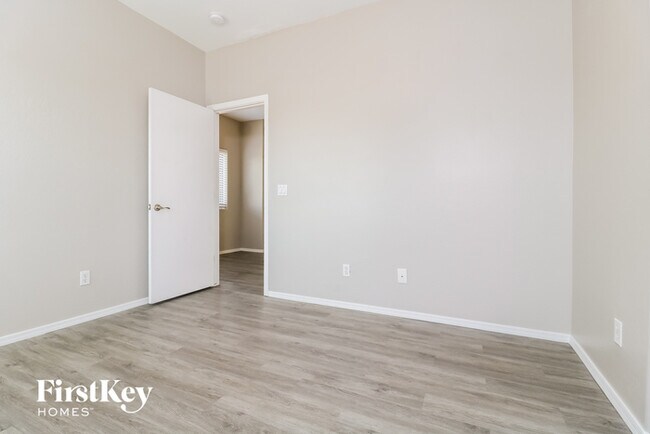 Building Photo - 13131 W Gelding Cir