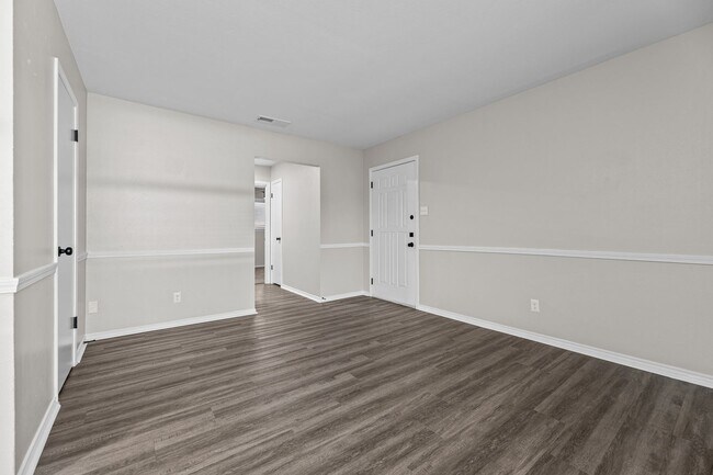 Building Photo - Your Charming 2/1 Apartment in Waxahachie Awaits - Perfect for a Small Family or Remote Worker! A...