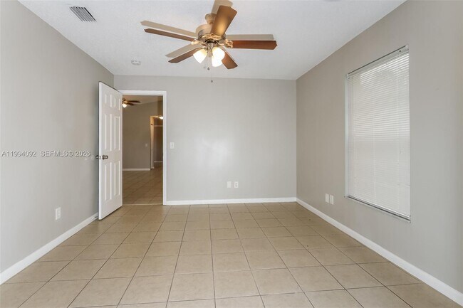 Building Photo - 1274 SW Byron St