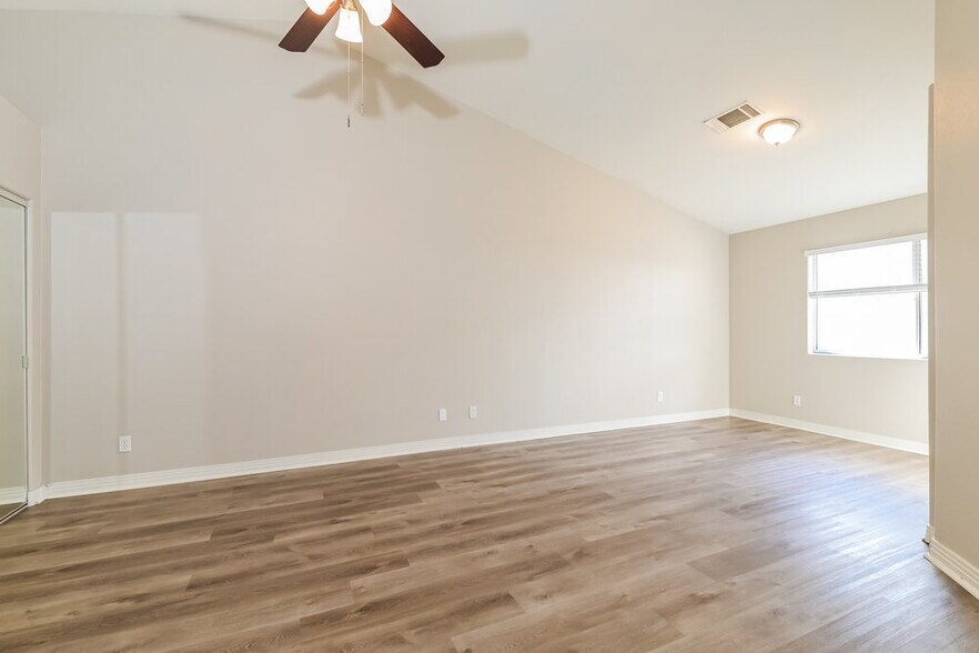Building Photo - 827 Harbor Beach Ct