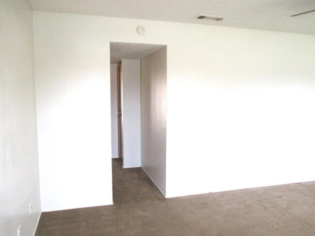 Building Photo - 1867 Pueblo Dr.