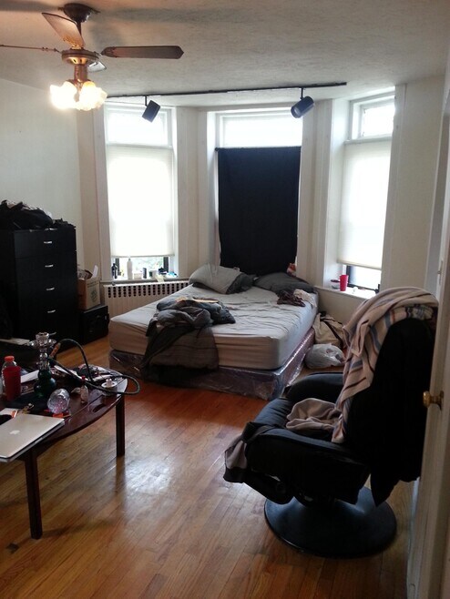 Building Photo - 1412 Commonwealth Ave