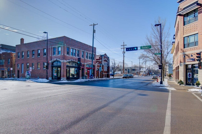 Building Photo - 1253 Williamson St