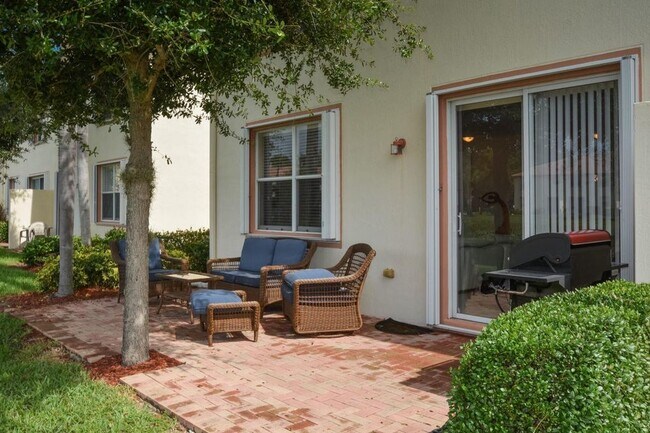 Building Photo - 16178 Poppyseed Cir