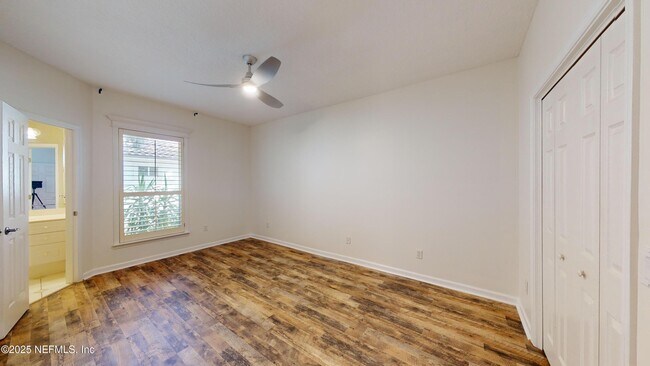 Building Photo - 1334 Charter Ct
