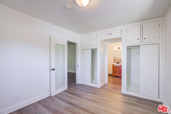 Building Photo - 8976 Cadillac Ave