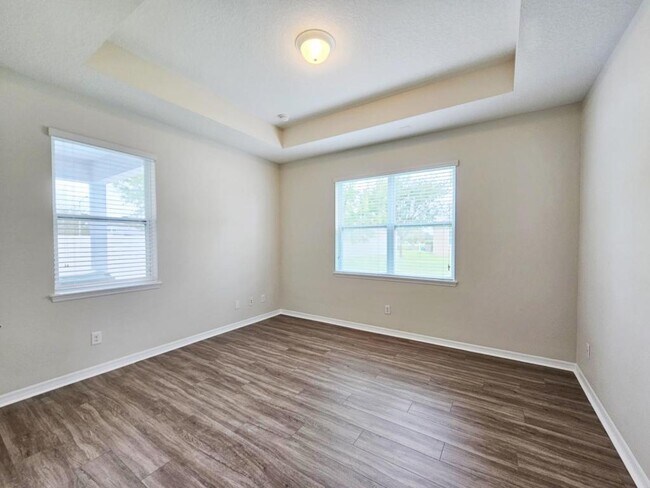 Building Photo - 12754 Garridan Ave