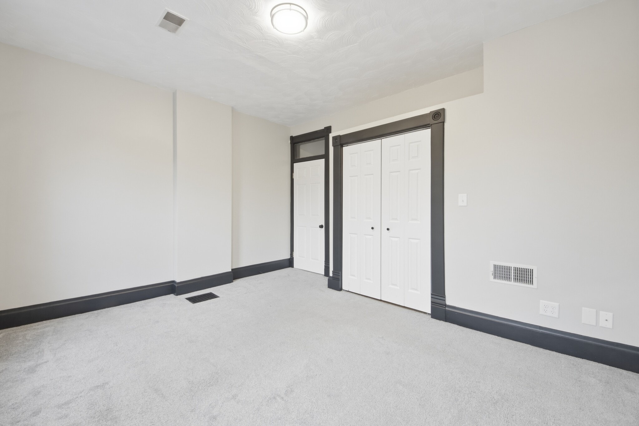 Building Photo - 767 Wager St