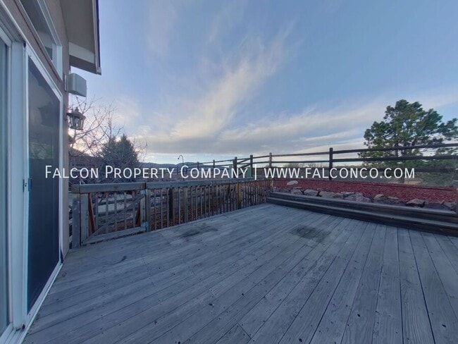 Building Photo - 302 All Sky Dr