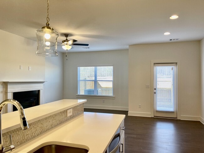 Building Photo - 23 Auburn Crossing Dr