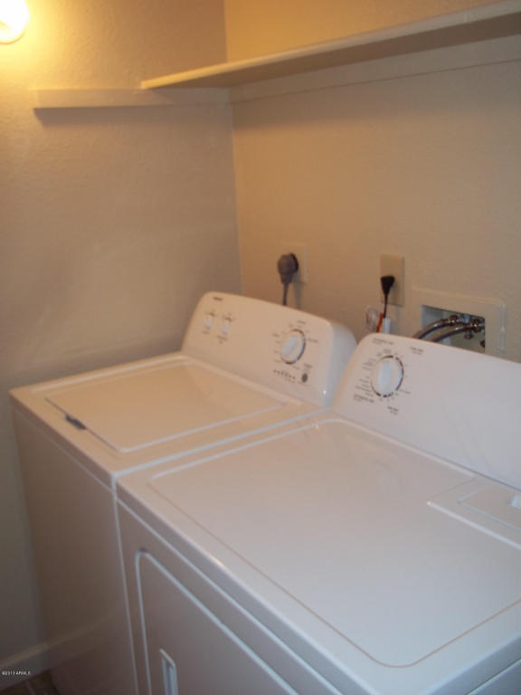 Building Photo - 2 Bedroom Condo in Great South Phoenix Location!