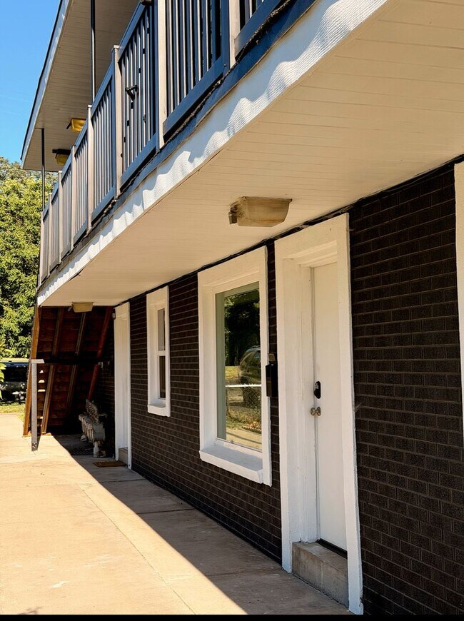 Building Photo - 224 S 900 E