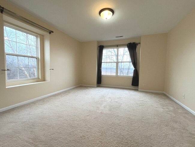 Building Photo - 108 Prairie Ct