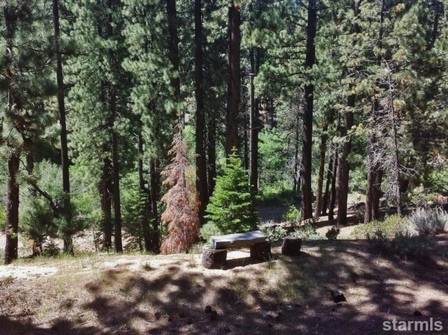 Building Photo - Lovely 5Bd pet friendly home available for rent now!! Home is ready for a long term renter! Call ...