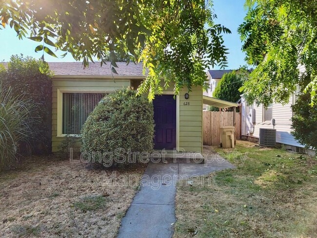 Primary Photo - 628 NW 19th