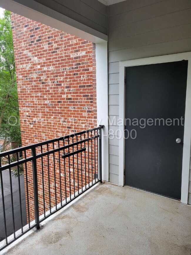 Building Photo - Beautiful Condo in Inman Park!