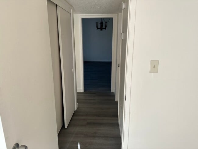 Building Photo - 21331 Heather Pl