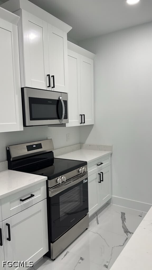 Building Photo - 4789 Golfview Blvd