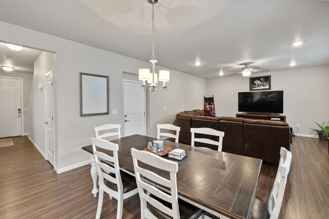 Building Photo - Beautiful 4-Bedroom Home on Blue Lunar Lan...