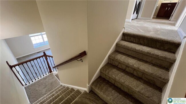 Building Photo - 251 Milkweed Dr