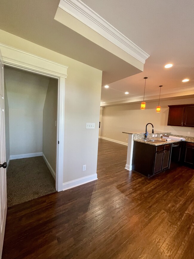Building Photo - 219 Capstone Dr