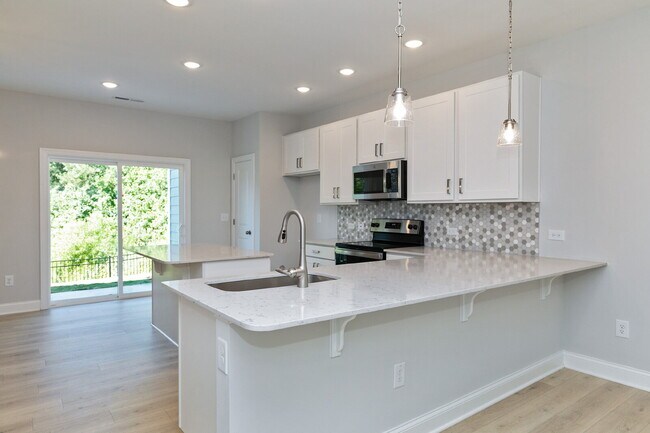 Building Photo - 341 Old Grove Ln