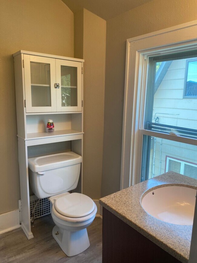 Building Photo - Stylishly Renovated Charming Home on 215 7...