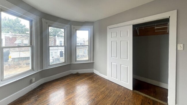 Building Photo - Spacious 4-Bedroom Home with Excellent Tra...