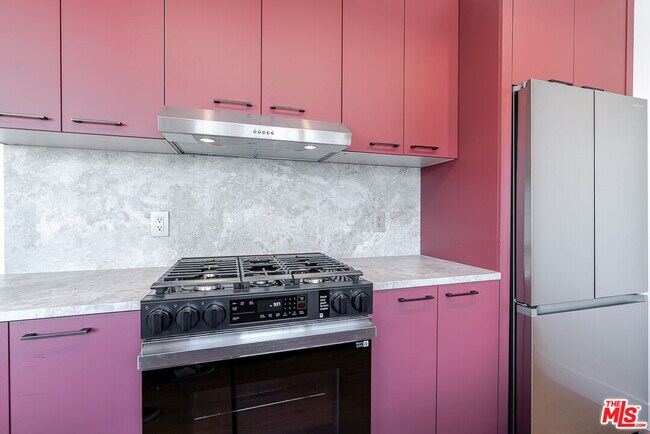 Building Photo - 12425 Texas Ave