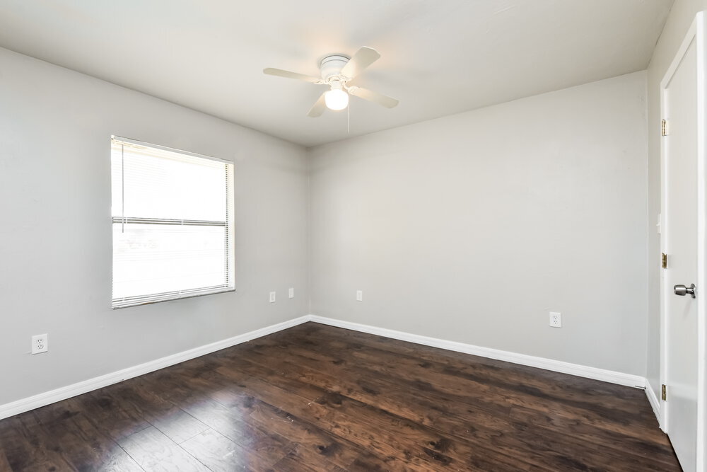 Building Photo - 800 Jarmilla Ln
