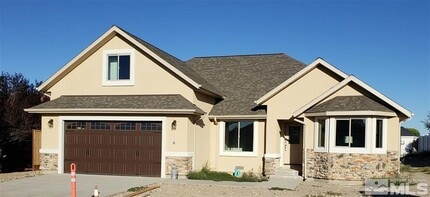 Building Photo - Beautiful home for rent on the Fernley Golf Course, 4 bedrooms, 3 baths, $2700 per month