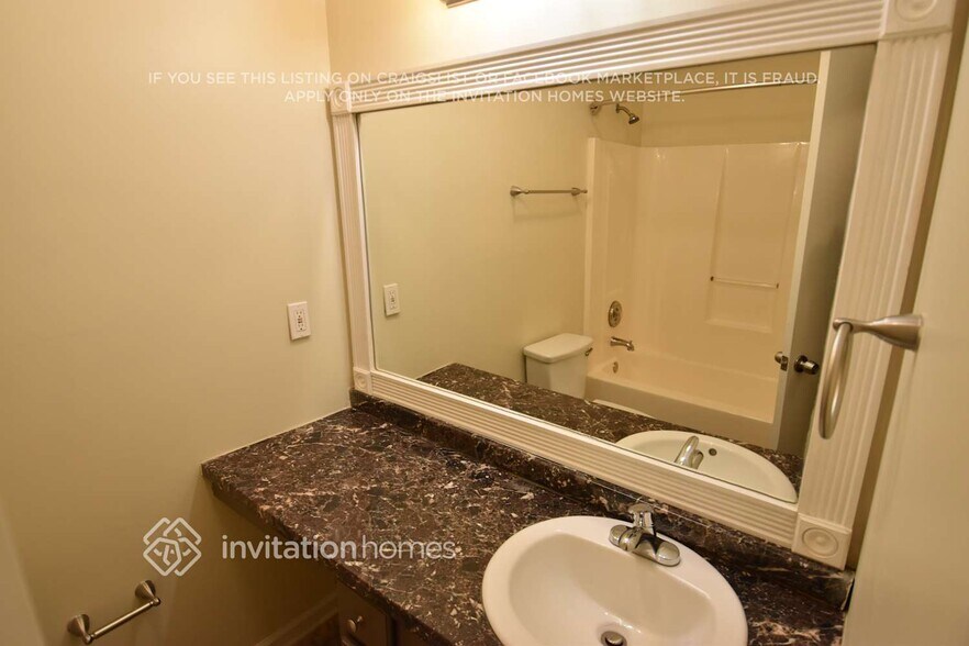 Building Photo - 1213 Trout Dr