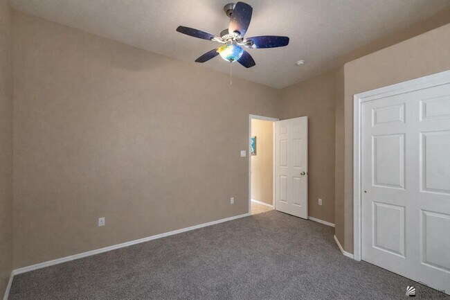 Building Photo - 10745 E 38th Ln