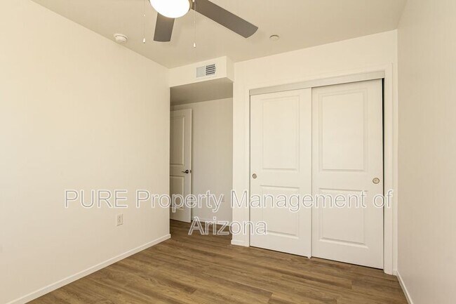 Building Photo - 6077 N 60th Ave