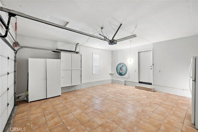 Building Photo - 46 Silkberry