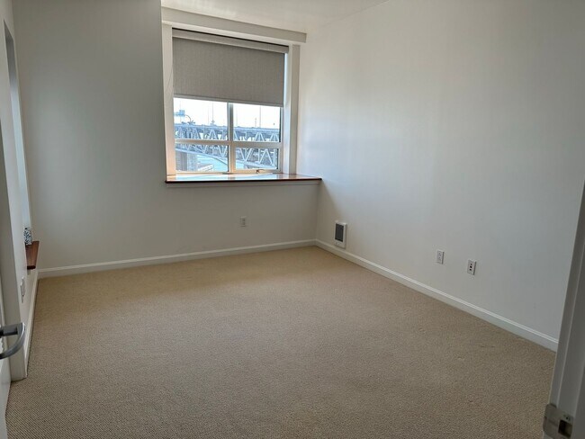 Building Photo - Epic REA: Fabulous 2 BR/2 BA South Beach C...